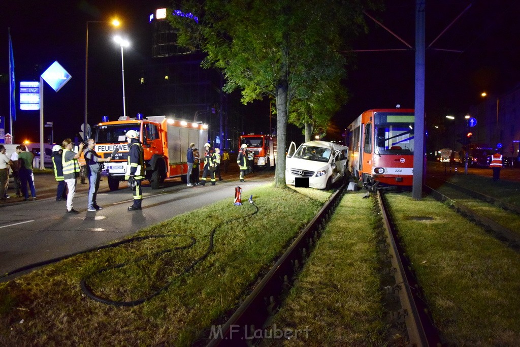 VU PKW Strab Koeln Niehl Amsterdamerstr Friedrich Karlstr P122.JPG - Miklos Laubert